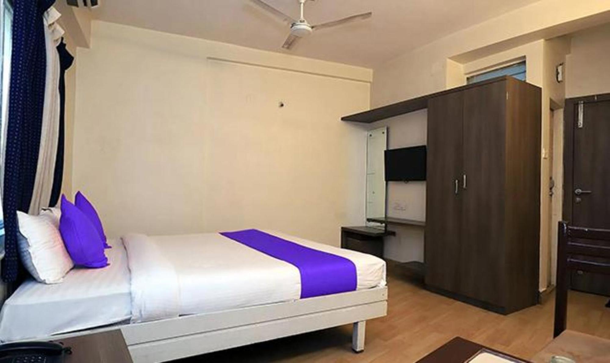 OYO 15983 Hotel Devpriya Evrengabad Dış mekan fotoğraf