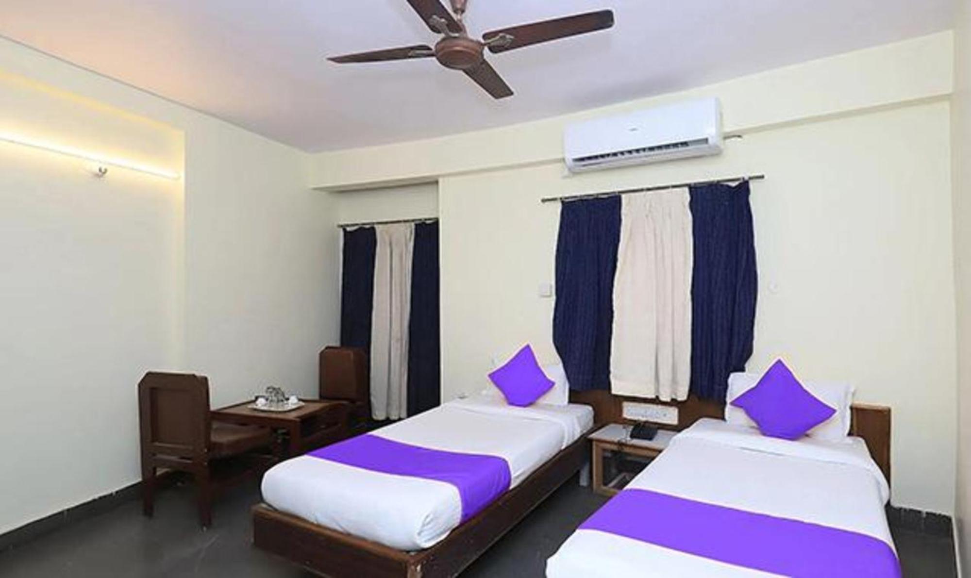 OYO 15983 Hotel Devpriya Evrengabad Dış mekan fotoğraf